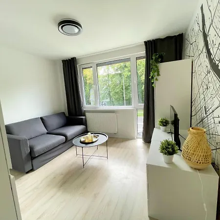 Batorego 18: White Oasis Near Metro And National Park Apartment Warsaw