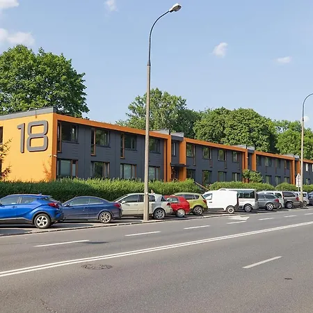 Batorego 18: White Oasis Near Metro And National Park Apartment Warsaw