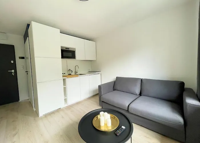 Batorego 18 - White - 450m Stacja Metra Pola Mokotowskie, 800m Biblioteka Narodowa, 20m Piekny Park Pola Mokotowskie, 800m Do Sgh - Wifi - Smart Tv - Good *