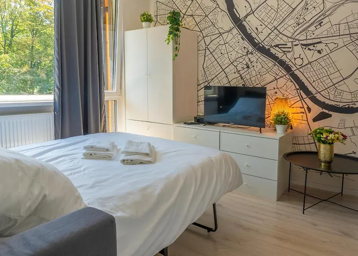 Batorego 18: White Oasis Near Metro And National Park * Warsaw