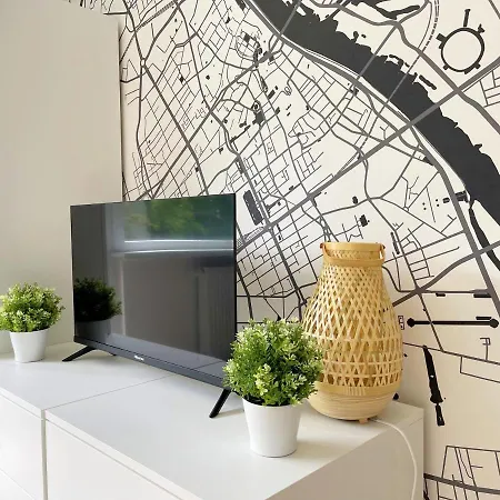 Lejlighed Batorego 18 - White - 450m Stacja Metra Pola Mokotowskie, 800m Biblioteka Narodowa, 20m Piekny Park Pola Mokotowskie, 800m Do Sgh - Wifi - Smart Tv - Good
